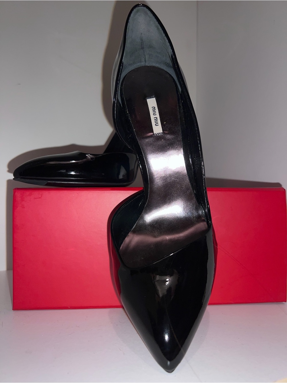 🖤Miu Miu Vintage - Black Patent Pointed Toe Pumps🖤 - brand new !